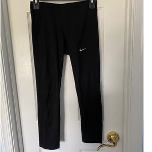Nike Dri-Fit Cropped Leggings